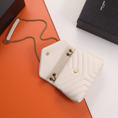 Bolsa Satchel Couro Branco Corrente Dourada
