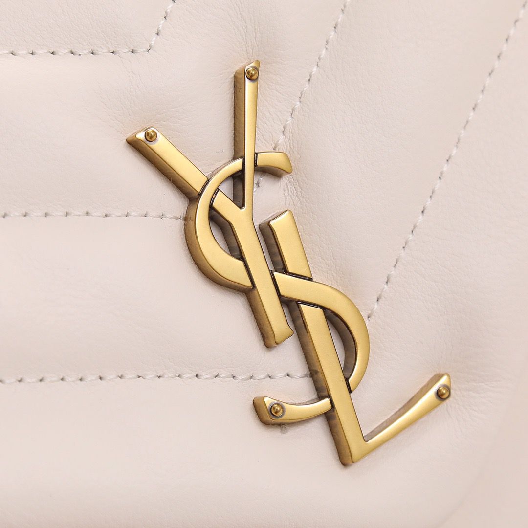 Bolsa Satchel Couro Branco Corrente Dourada