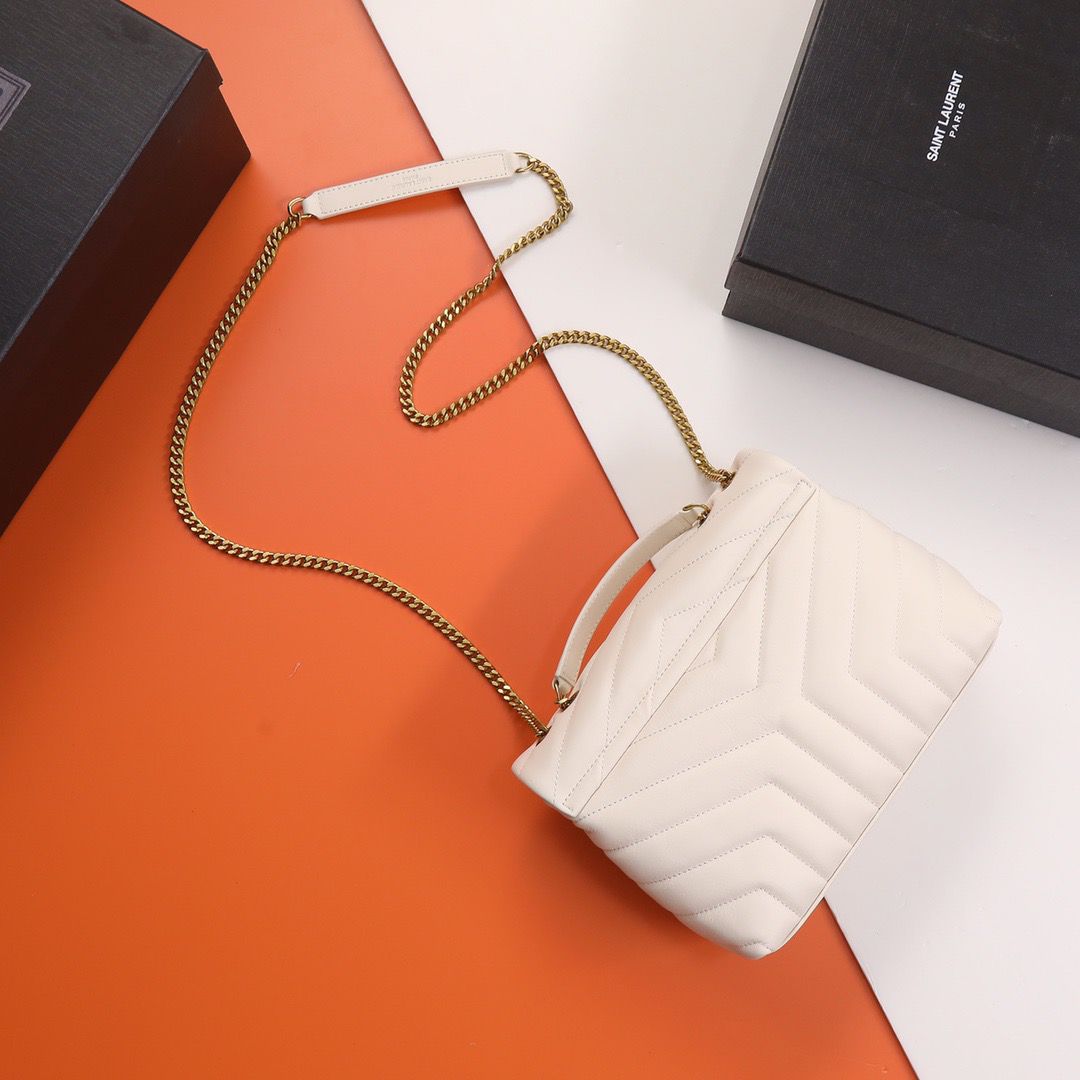 Bolsa Satchel Couro Branco Corrente Dourada