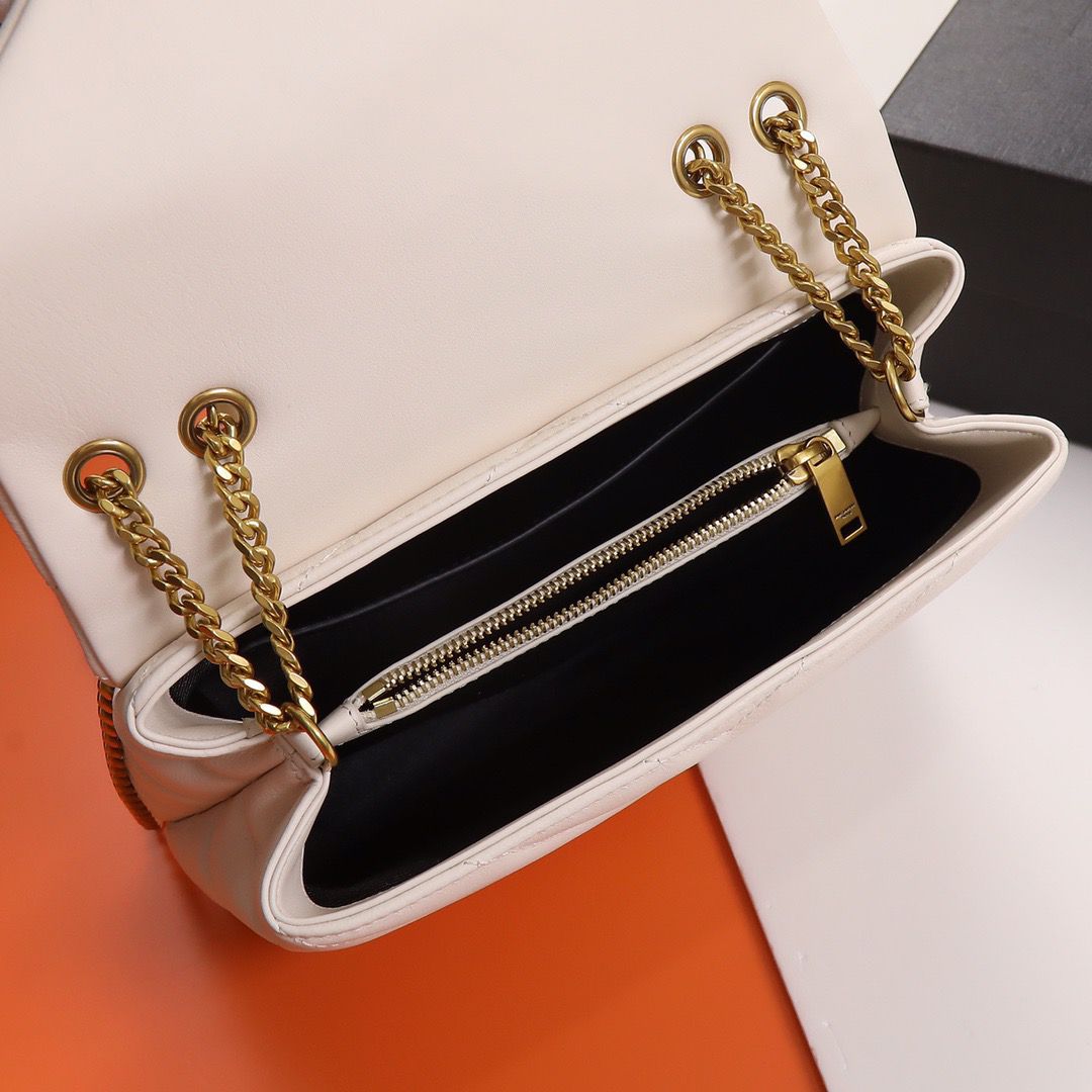Bolsa Satchel Couro Branco Corrente Dourada