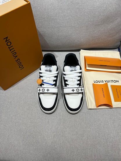 Tênis Couro Denim Padrão Monograma Geométrico Preto Branco com Velcro