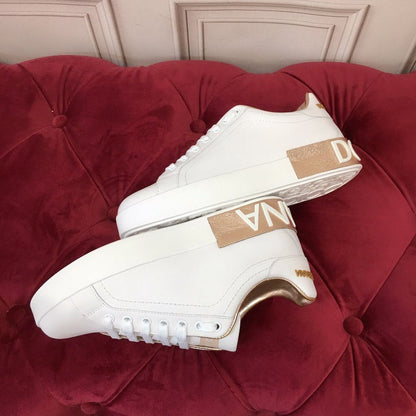 Tênis Feminino Couro Branco Detalhe Dourado