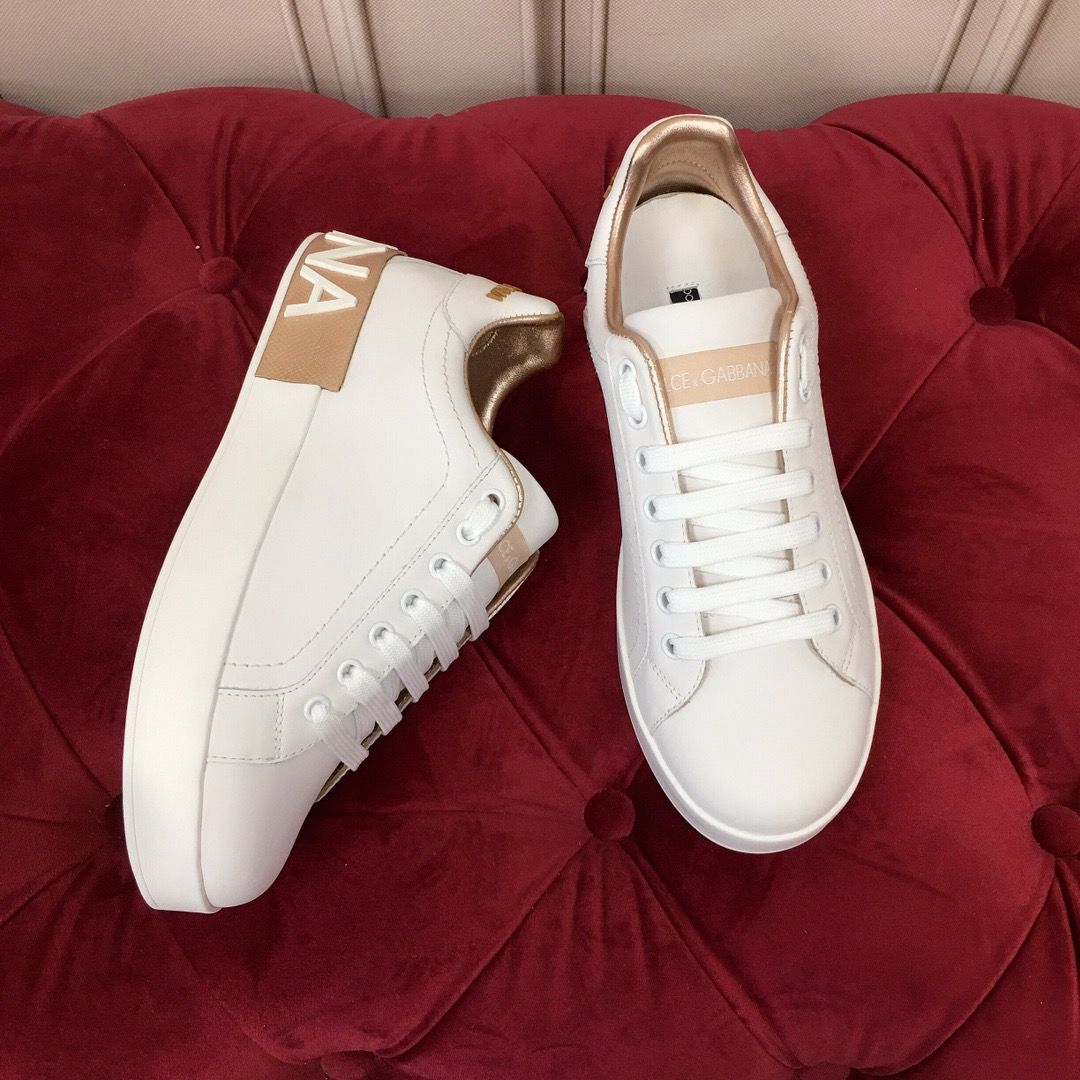 Tênis Feminino Couro Branco Detalhe Dourado