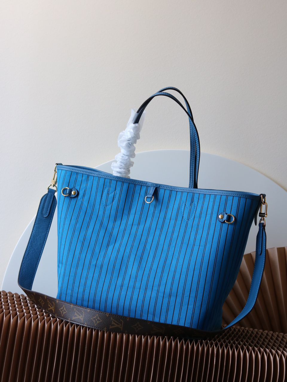 Bolsa Tote Couro Padrão Monograma Geométrico Azul Gaston com Alça Ajustável