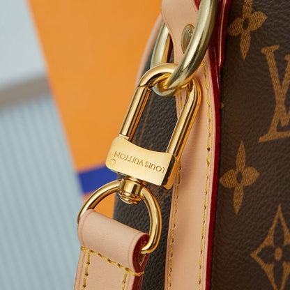 Bolsa Satchel Couro Padrão Monograma Geométrico Marrom com Alça Ajustável