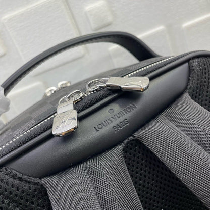 Mochila Padrão Xadrez Cinza Grafite