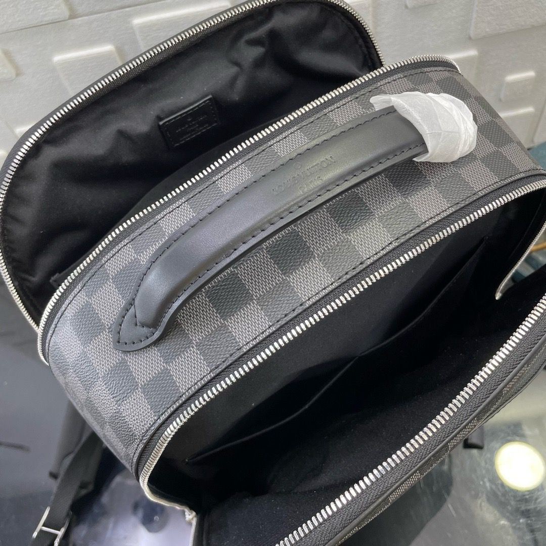 Mochila Padrão Xadrez Cinza Grafite