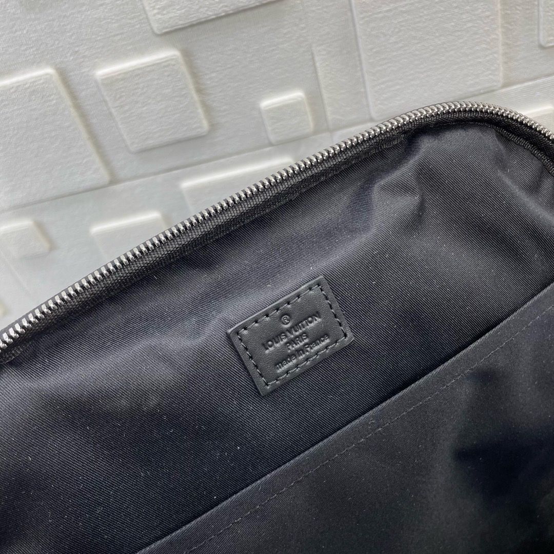 Mochila Padrão Xadrez Cinza Grafite