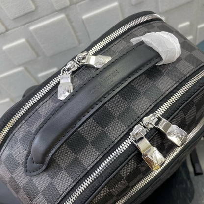Mochila Padrão Xadrez Cinza Grafite