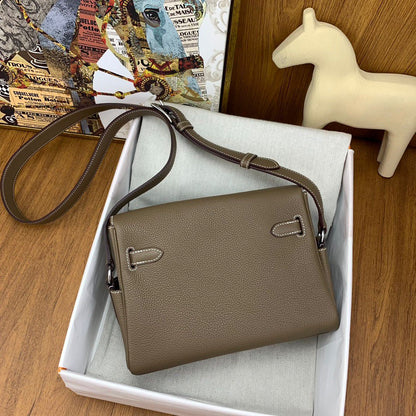 Bolsa Messenger Couro Estruturada Tamanho Pequeno