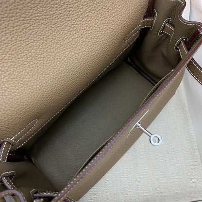 Bolsa Messenger Couro Estruturada Tamanho Pequeno