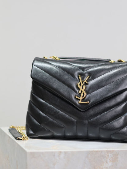 Bolsa Shoulder Couro Preto Corrente Dourada