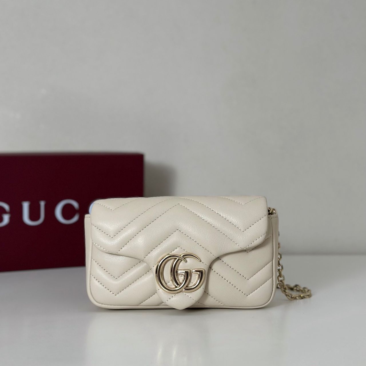 Bolsa Mini Couro Branco Letras Entrelaçadas