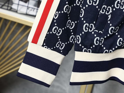 Moletom Jacquard Padrão Monograma Geométrico