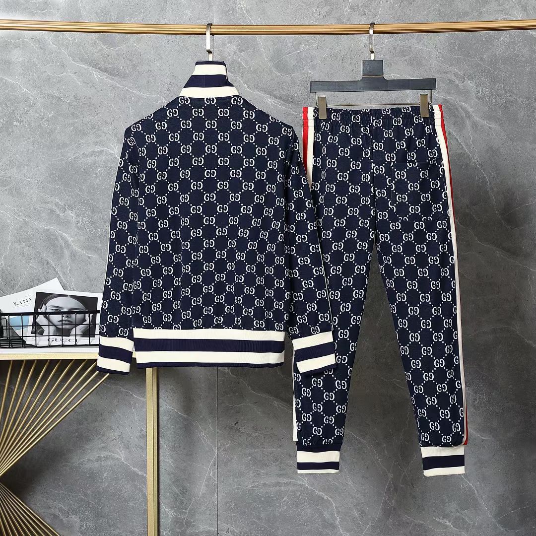 Moletom Jacquard Padrão Monograma Geométrico