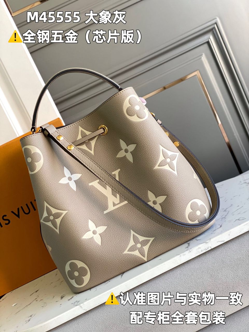 Bolsa Satchel Couro Cinza Claro Alças Ajustáveis