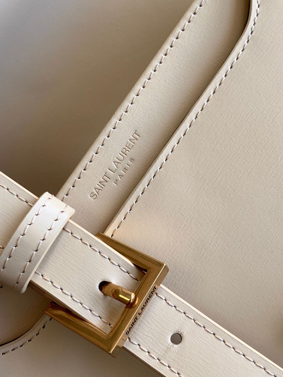 Bolsa Satchel Couro Bege Alça Ajustável