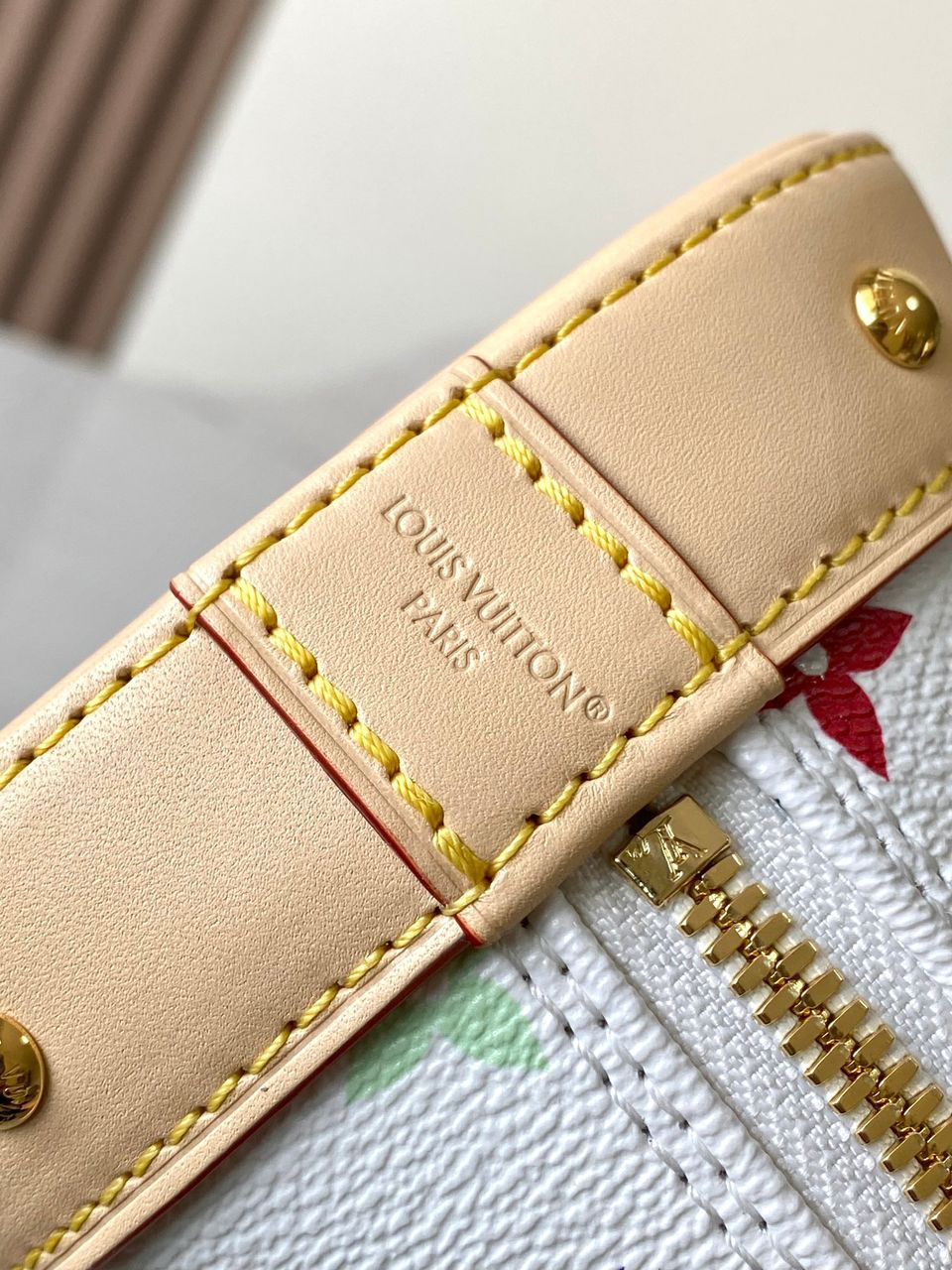 Bolsa Satchel Couro Padrão Monograma Geométrico Marrom Tamanho Pequeno