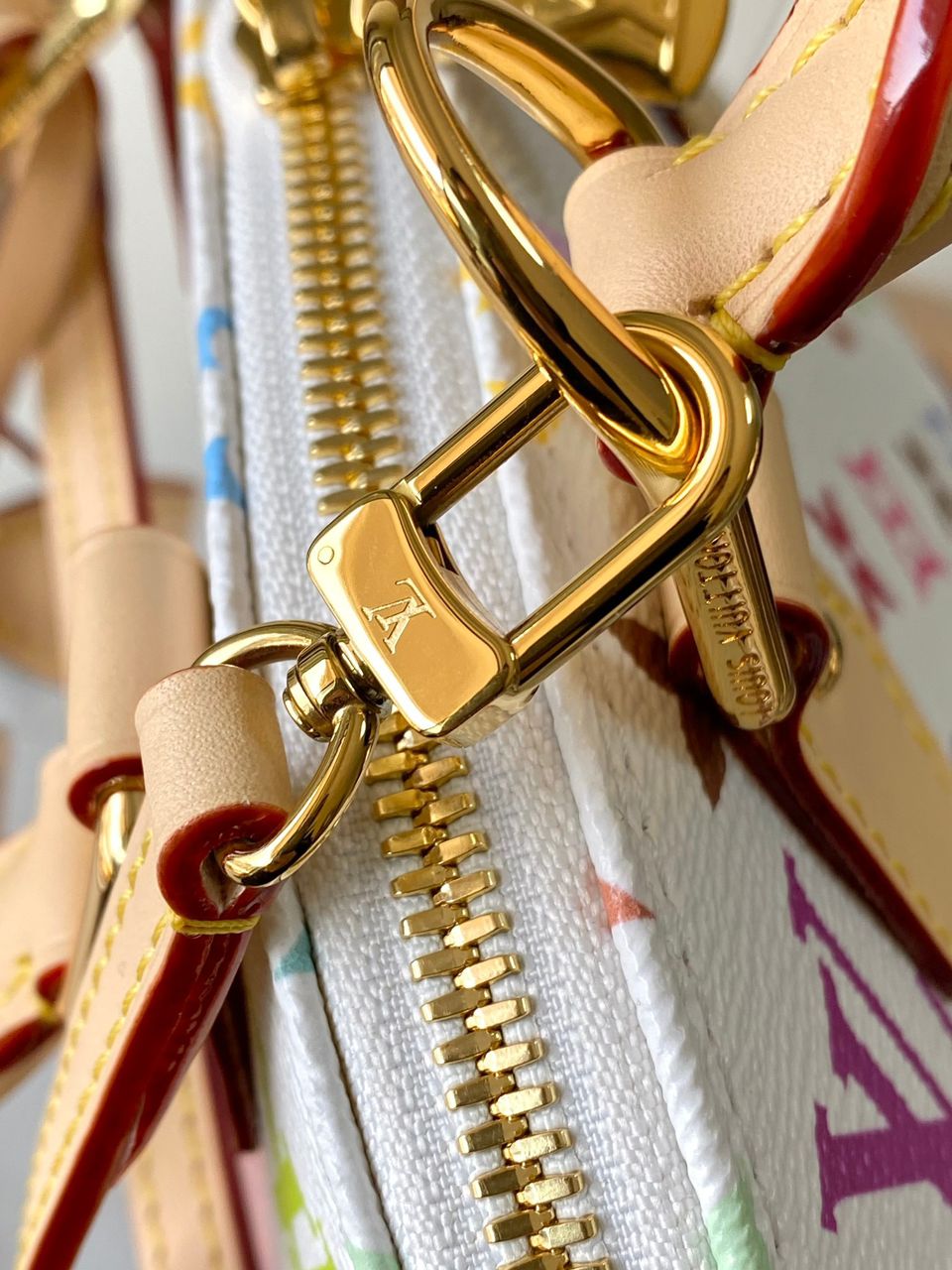 Bolsa Satchel Couro Padrão Monograma Geométrico Marrom Tamanho Pequeno