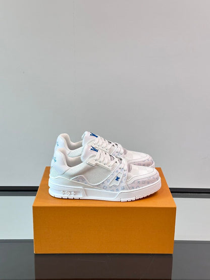 Tênis Couro Branco Detalhes Azul
