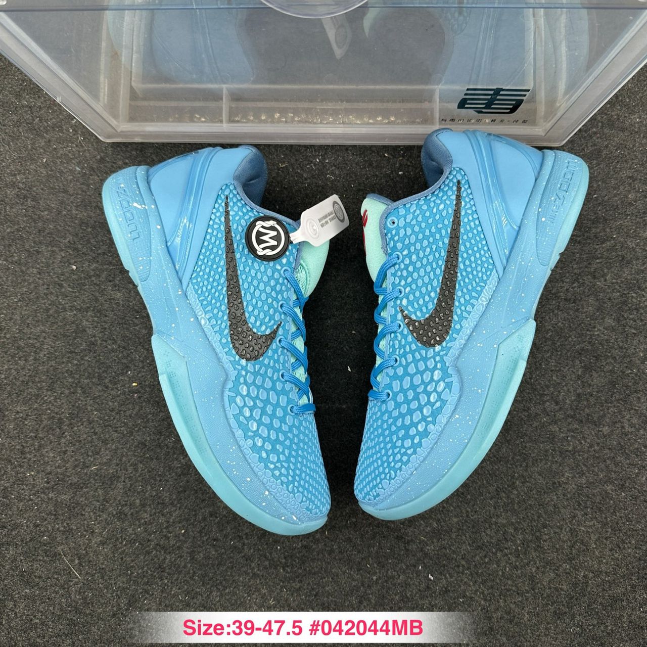Tênis Cano Alto Basquete Azul Gelo Detalhes Neon