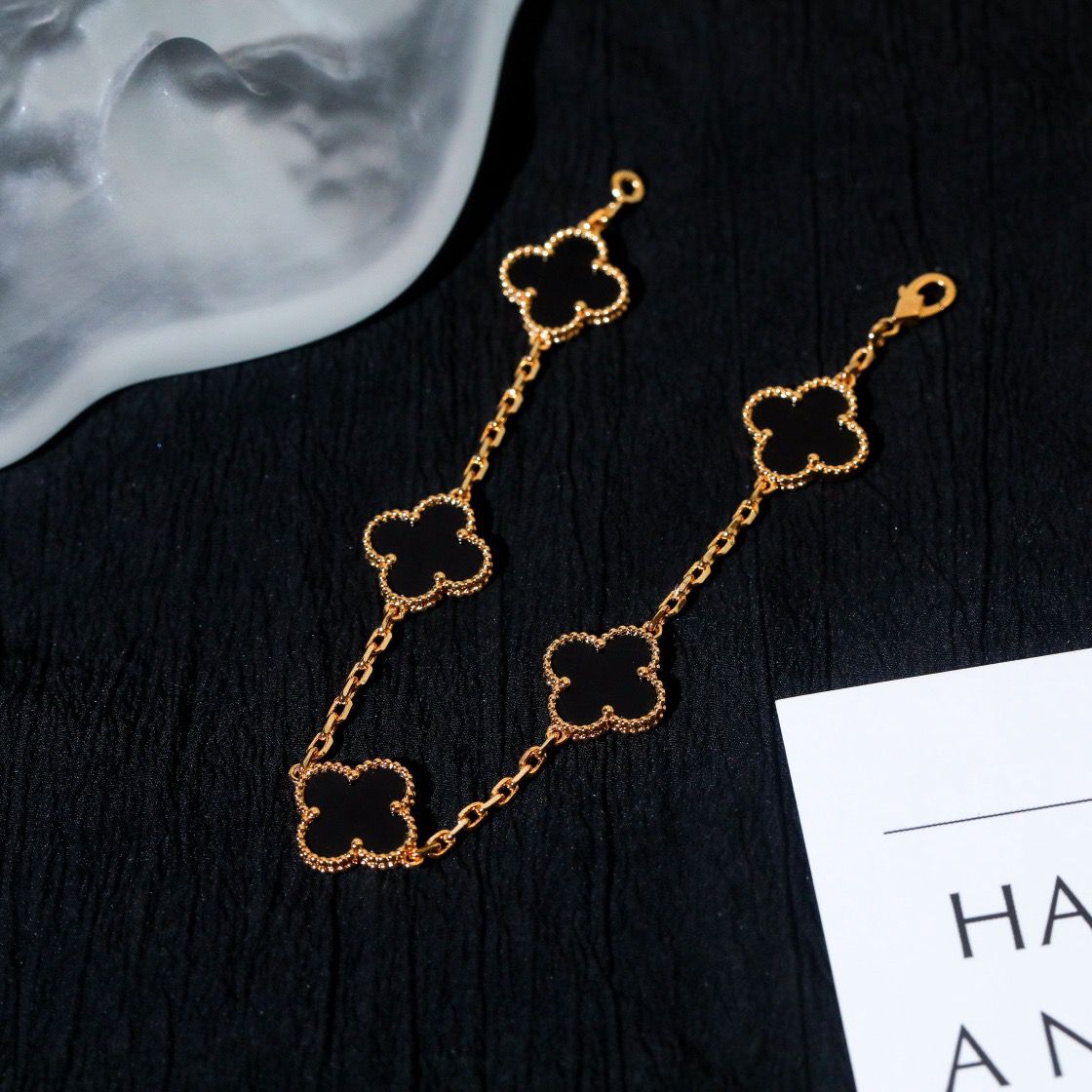 Pulseira Metal Dourado Detalhe Floral