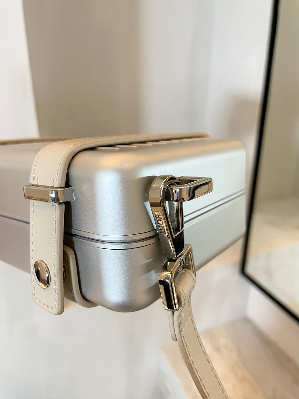 Bolsa Transversal Couro Preto Texturizado