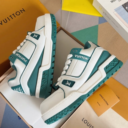 Tênis Casual Solado Robusto Branco Detalhe Verde