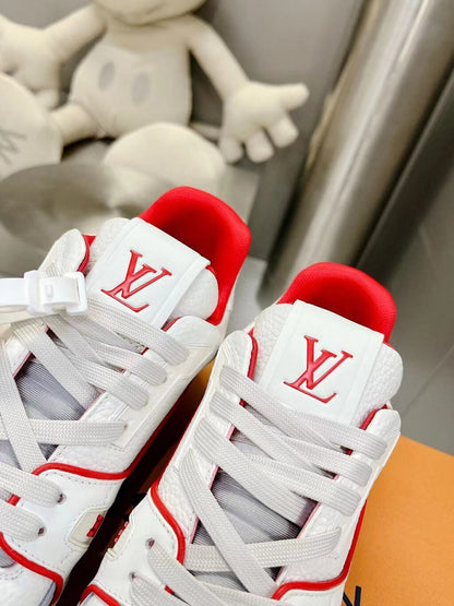 Tênis Couro Branco Detalhe Vermelho Solado Colorido