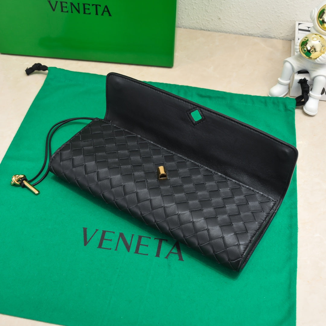 Clutch Couro Entrelaçado Preto