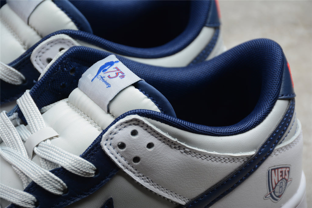 Tênis Cano Baixo Couro Azul Marinho Branco Detalhe Branding