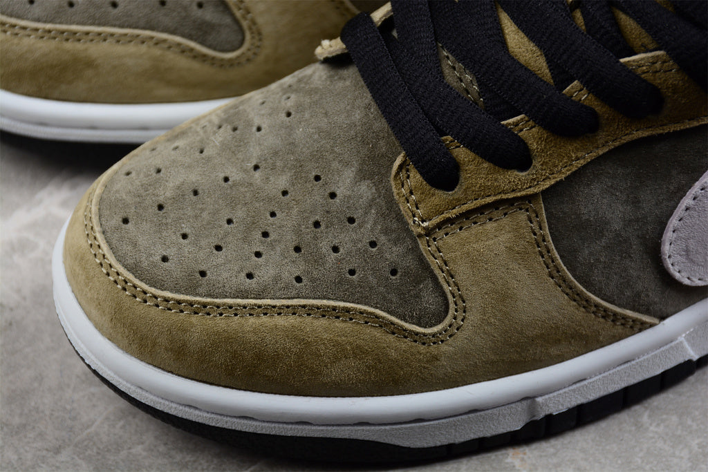 Tênis Cano Baixo Couro Colorido Detalhe Swoosh
