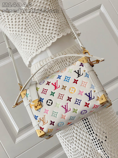Bolsa Satchel Couro Branco Detalhes Multicoloridos Lateral