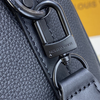 Bolsa Viagem Couro Preto Alça Ajustável Tamanho Extra Pequeno