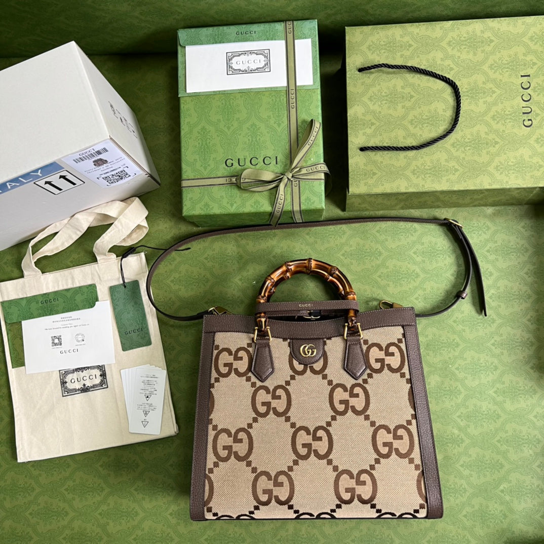Bolsa Tote Couro Camel Letras Entrelaçadas Pequena