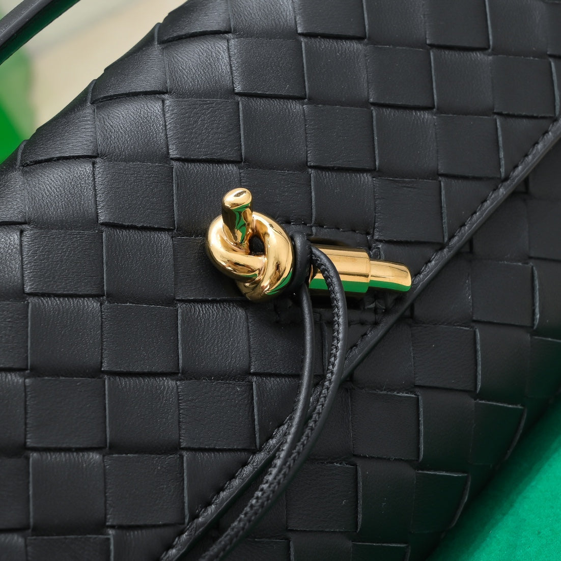 Clutch Couro Entrelaçado Preto