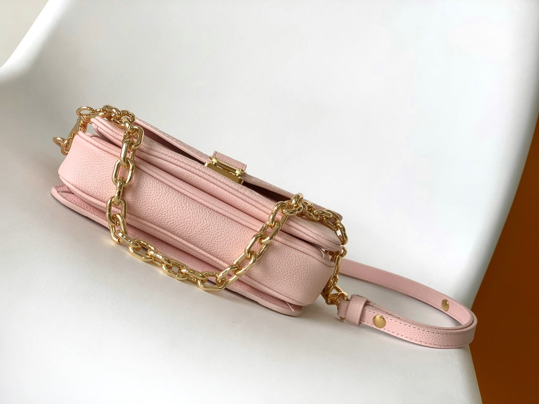 Bolsa Pochete Couro Padrão Monograma Geométrico Rosa Opala