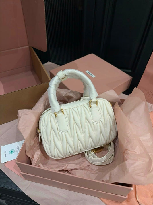 Bolsa Miu Miu Arcadie Matelassê Off White