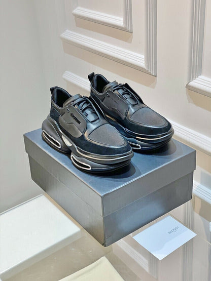 Tênis Couro Cano Alto Detalhe Metálico