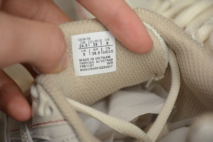 Tênis Runner Malha Bege Detalhes Cinza