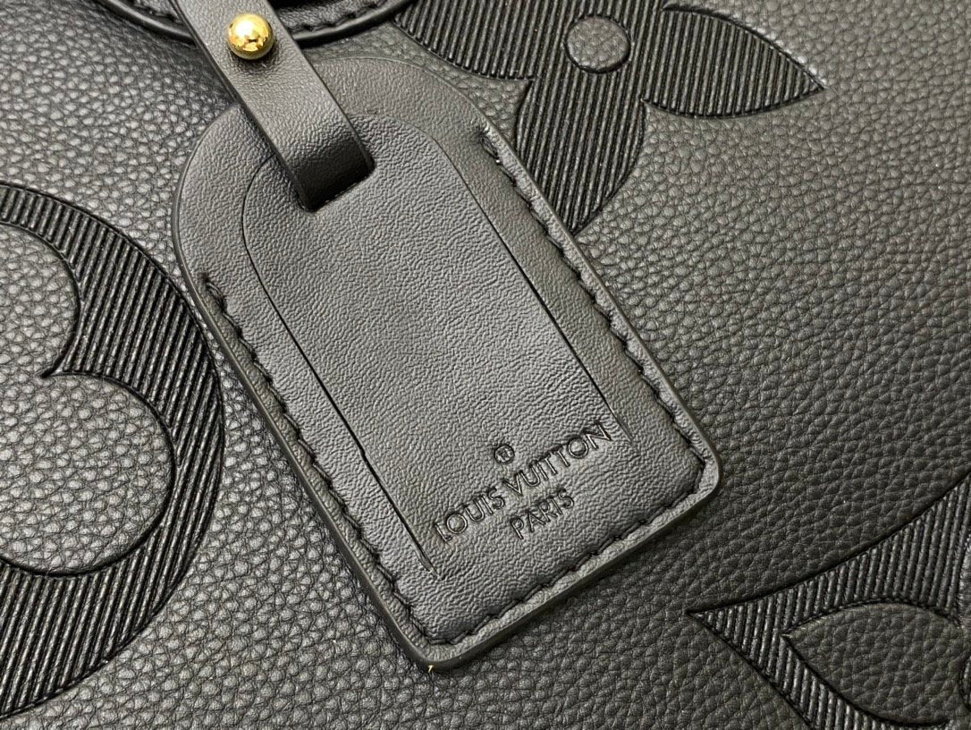Bolsa Tote Couro Preto Padrão Monograma Geométrico GM