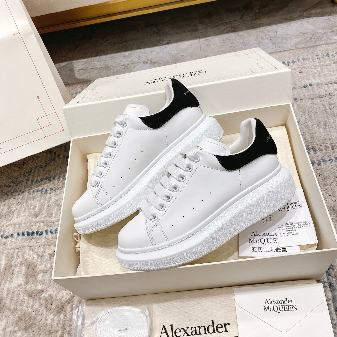 Tênis Camurça Suede Cinza