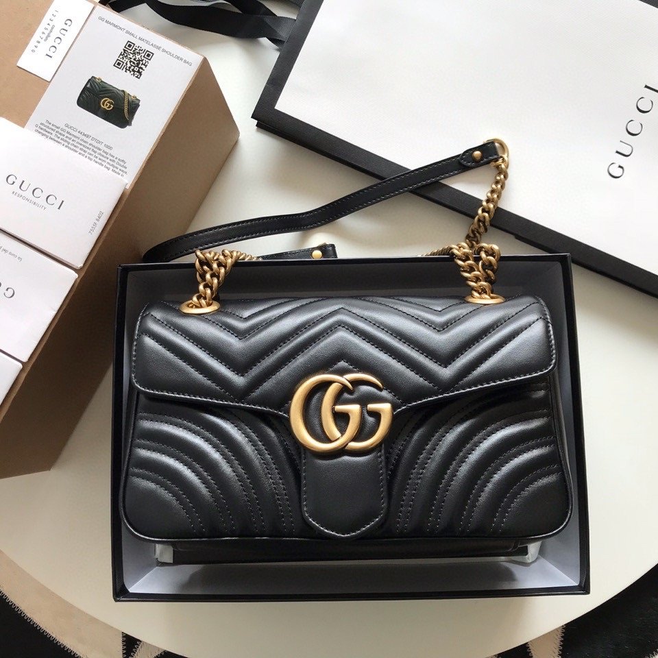 Bolsa Pequena Couro Preto Letras Entrelaçadas Small