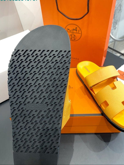 Sandália Couro Tira Cruzada Amarelo
