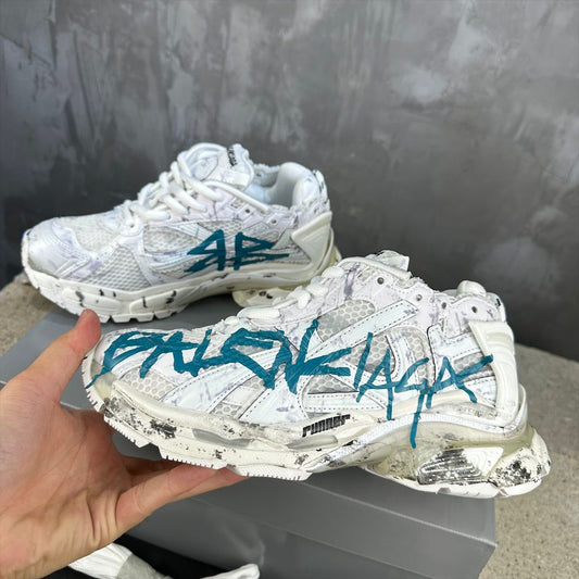 Tênis Runner Malha Grafite com Padrão Grafite