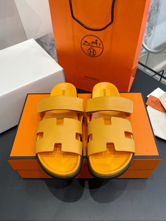 Sandália Couro Tira Cruzada Amarelo