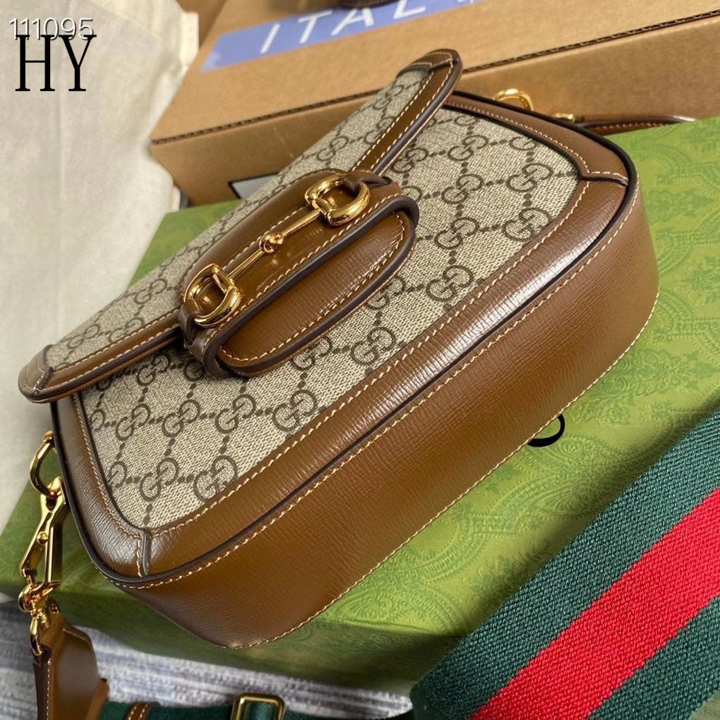 Bolsa Satchel Couro Marrom Fecho Metálico Ferradura