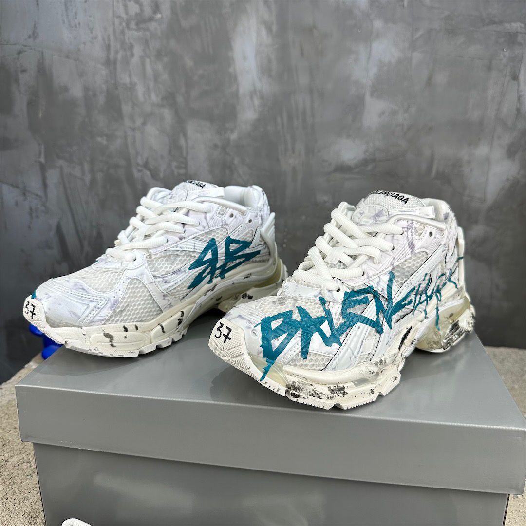 Tênis Runner Malha Grafite com Padrão Grafite