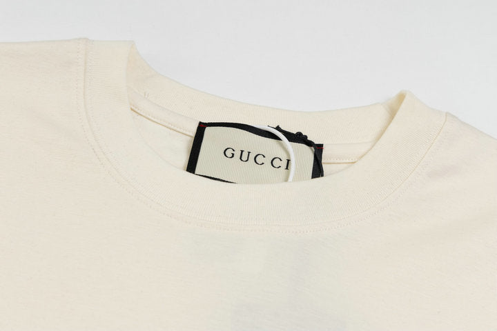 Camiseta Algodão Letras Entrelaçadas