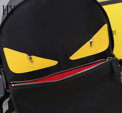 Mochila Nylon Preta Com Aplicações de Rosto